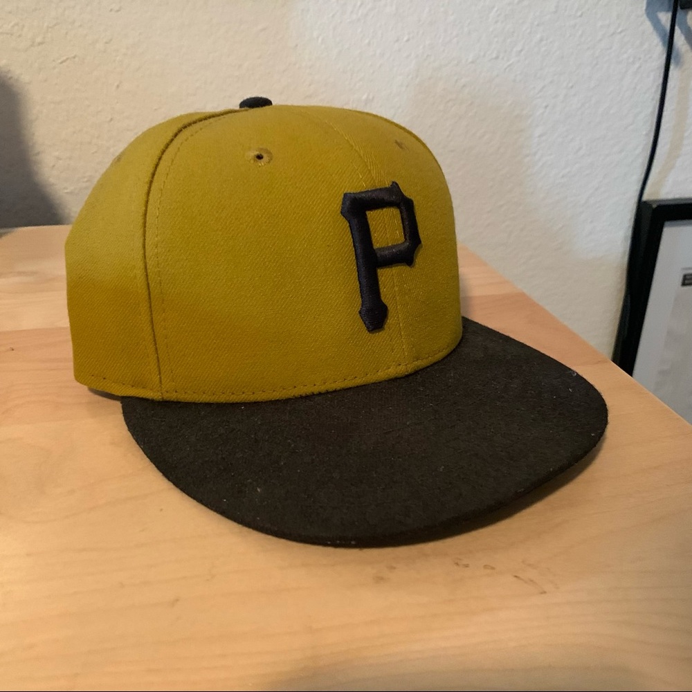 Pittsburgh Pirates fitted hat